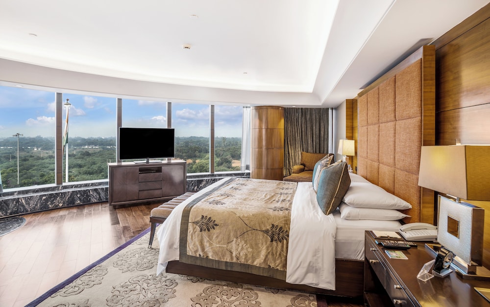 PANORAMIC, SUITE