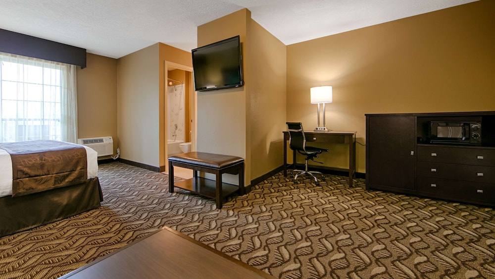 Best Western Plus Grand Manor Inn 24/43