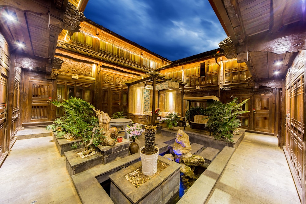 Lijiang Wengjia Dayuan 8/45