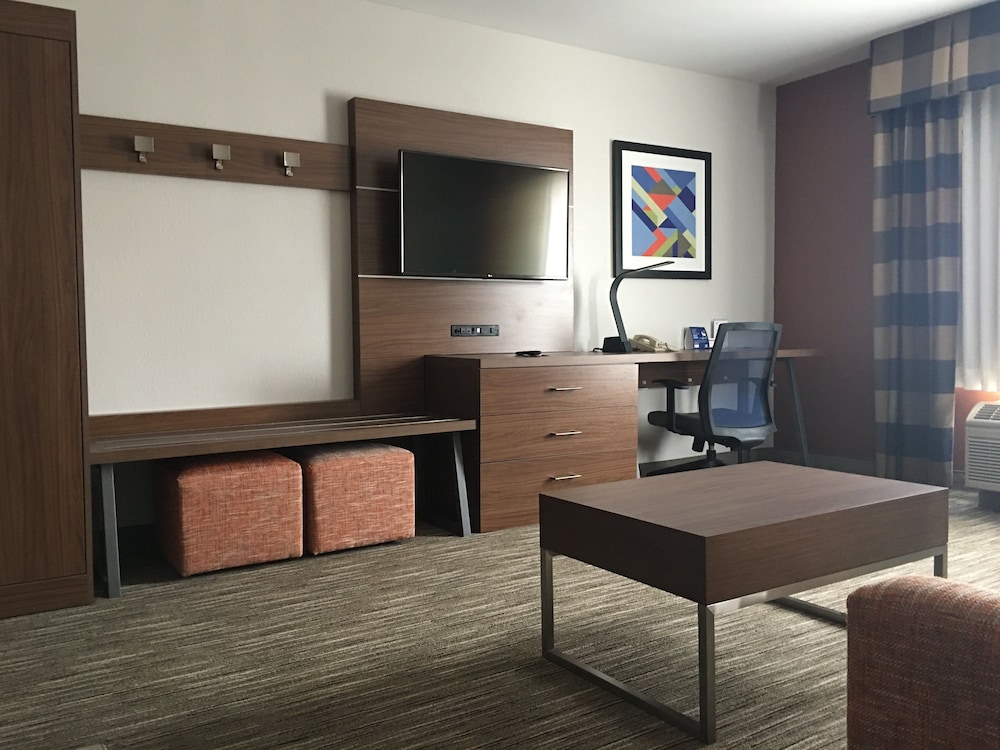 Holiday Inn Express Greensburg 14/50