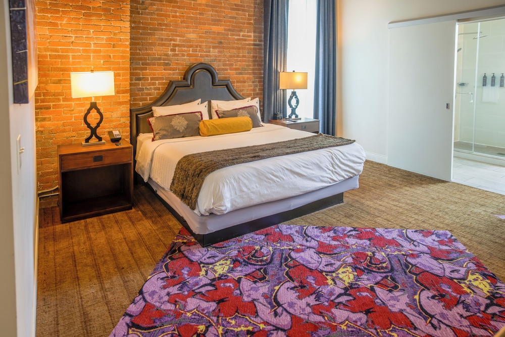 Hard Rock Hotel & Casino Sioux City 24/66
