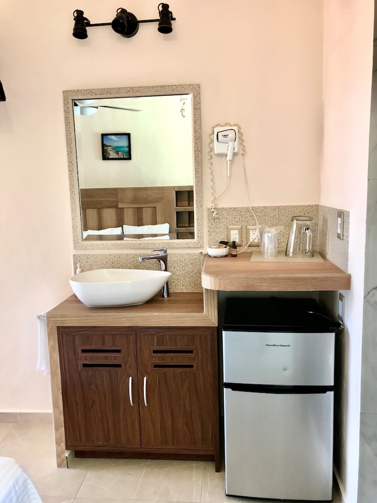 Hotel & Suites Bucaneros, Isla Mujeres 13/48