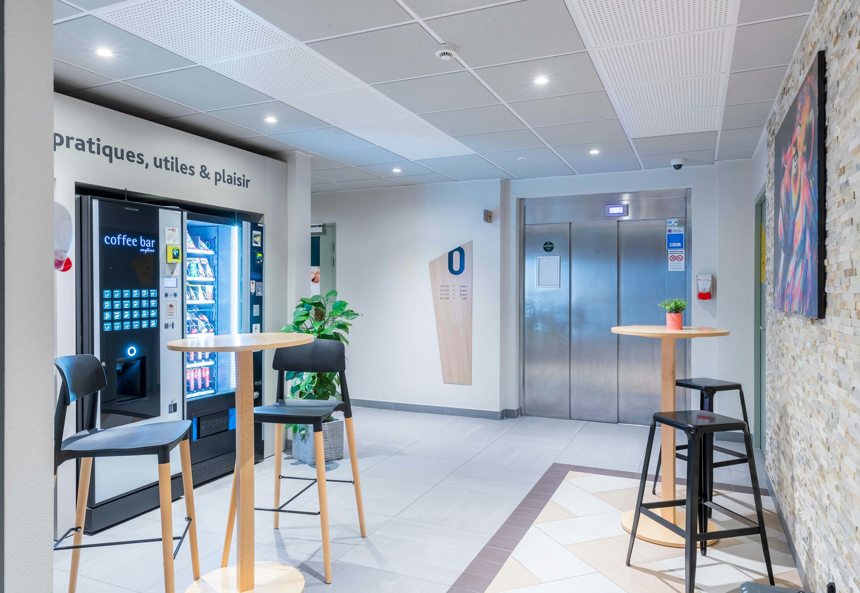 B&B Hotel Troyes Magasins d usine 13/26
