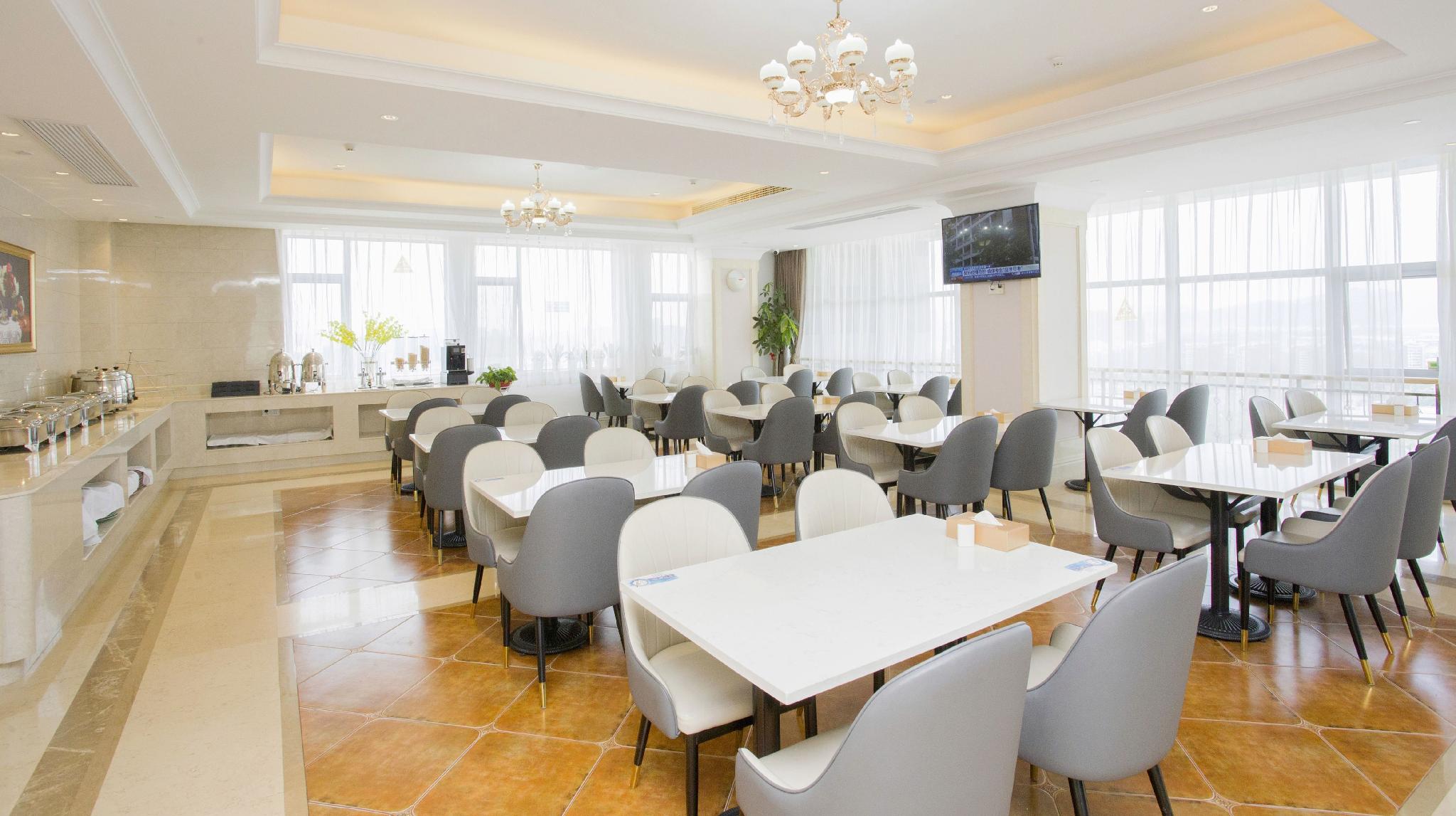 Vienna International Hotel (Dongwu South Road Hongzhuang Metro Station) 19/24