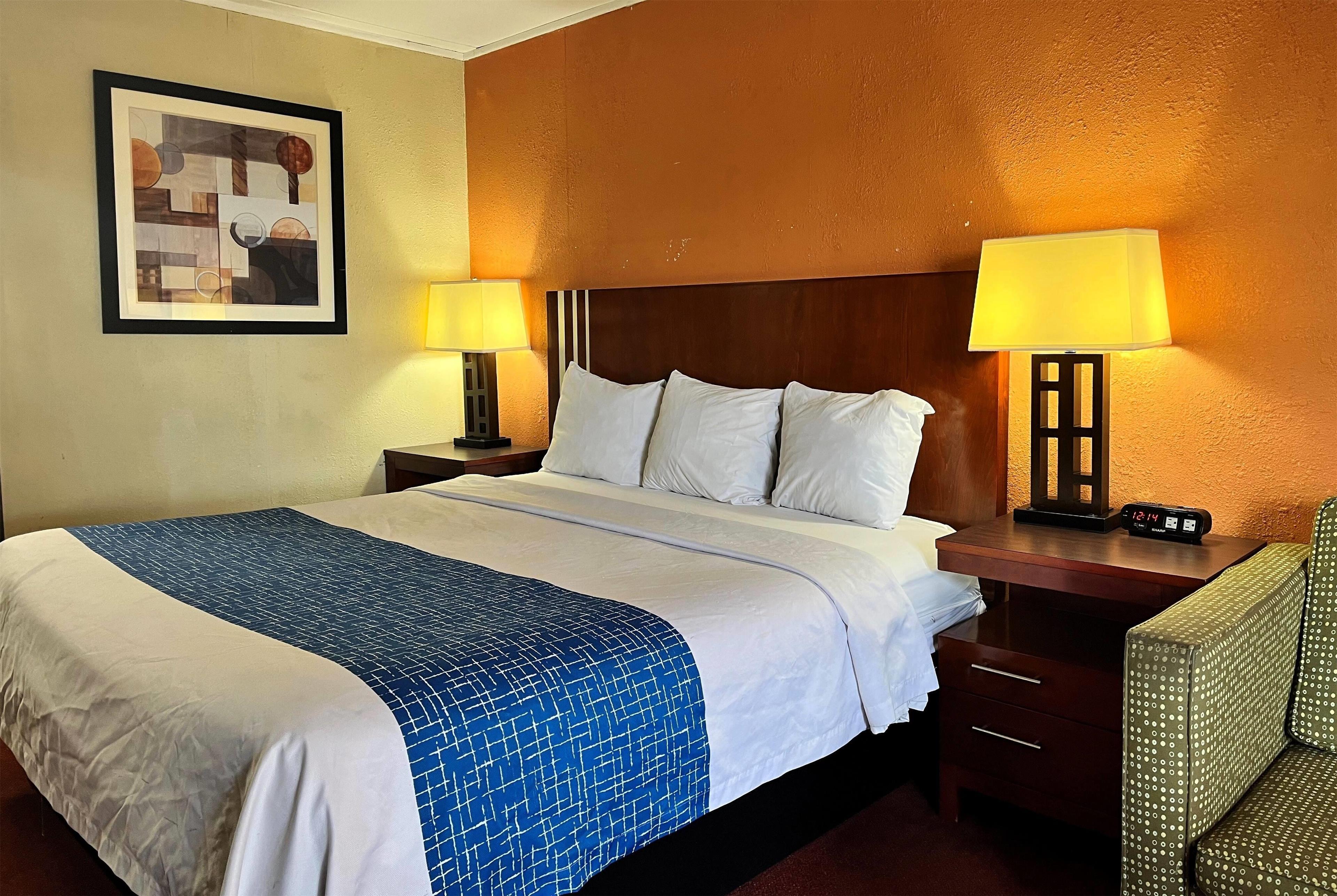 Travelodge by Wyndham Seymour 26/30