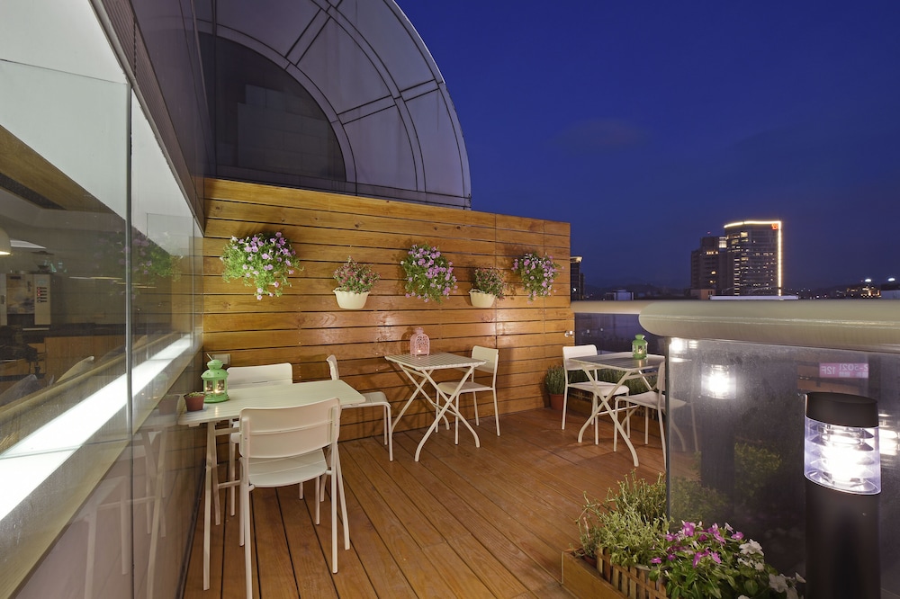 Eastin Taipei 2/71