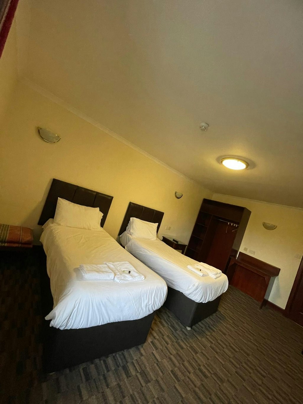 OYO Lochway Hotel 21/38
