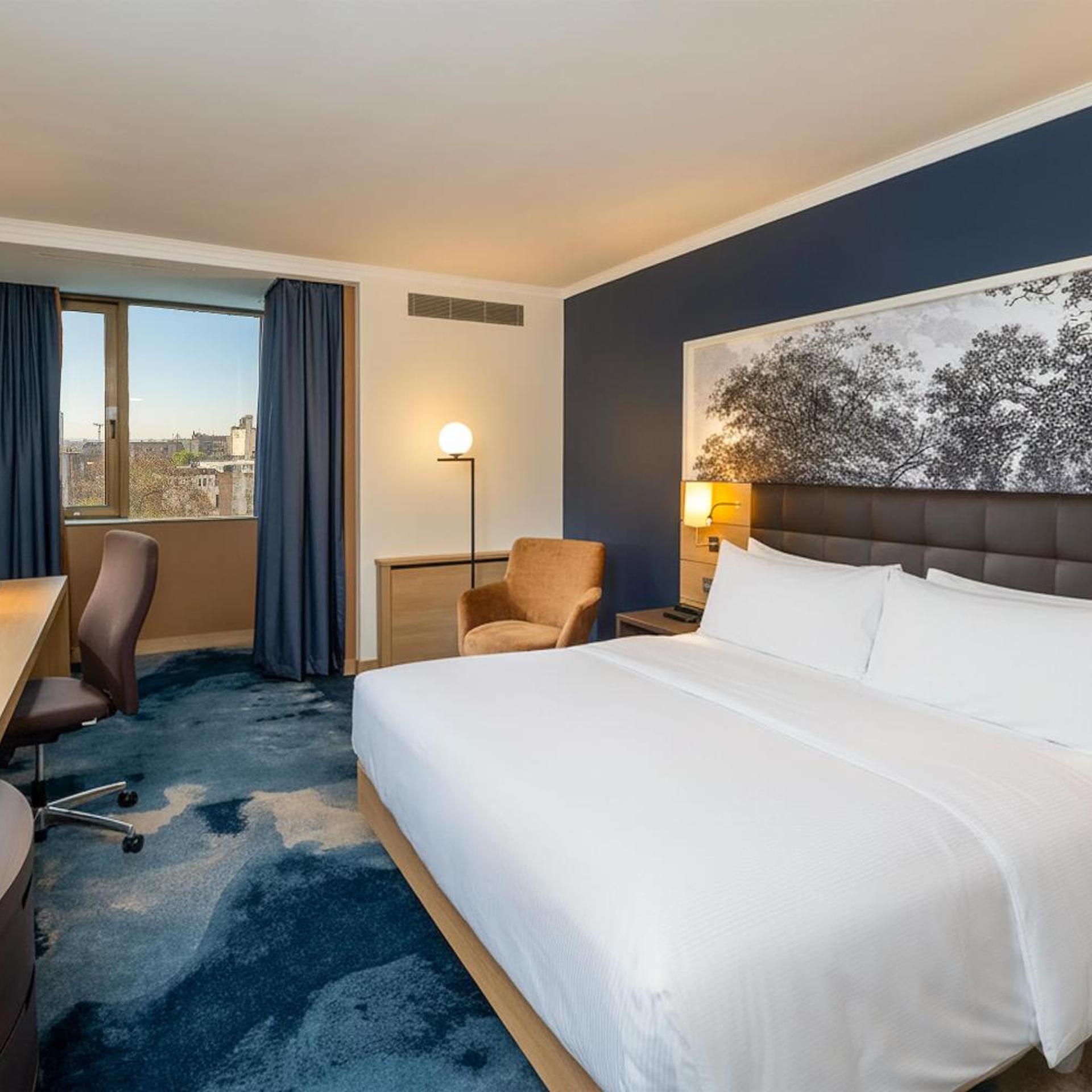 Executive, King Bed, City View, Rhalifa Wing