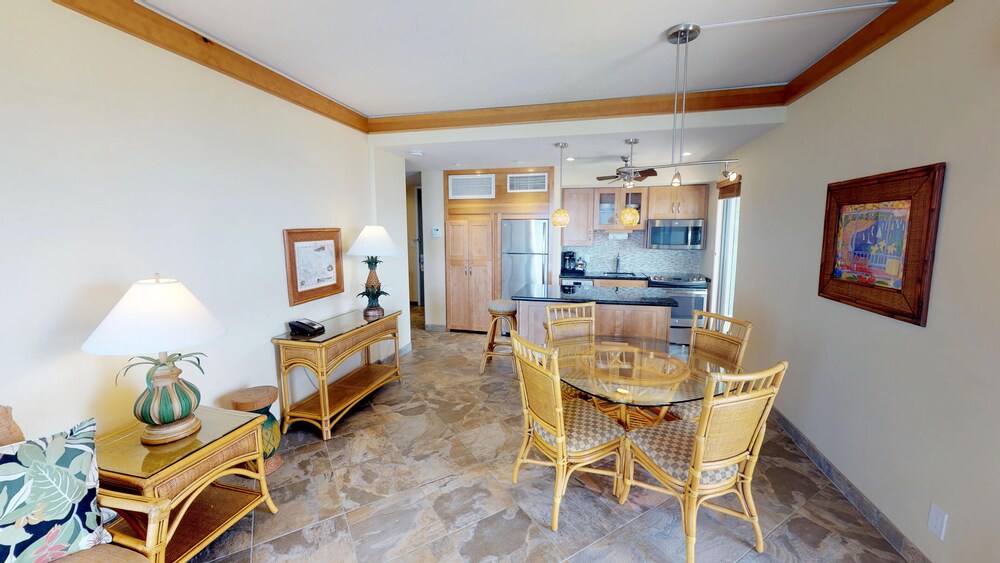 Lahaina Shores Beach Resort 36/57