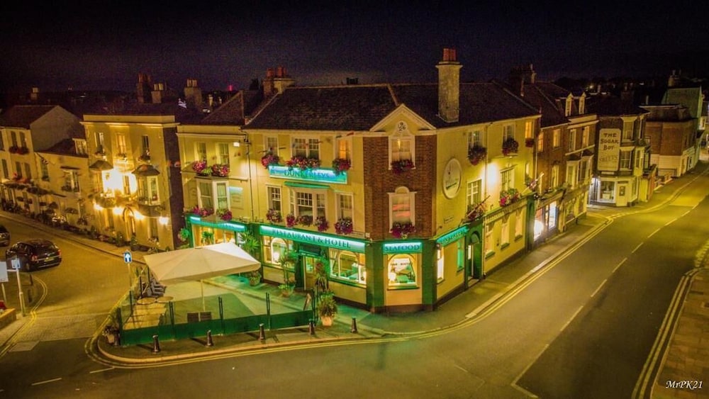Dunkerley's Restaurant and Hotel 2/32
