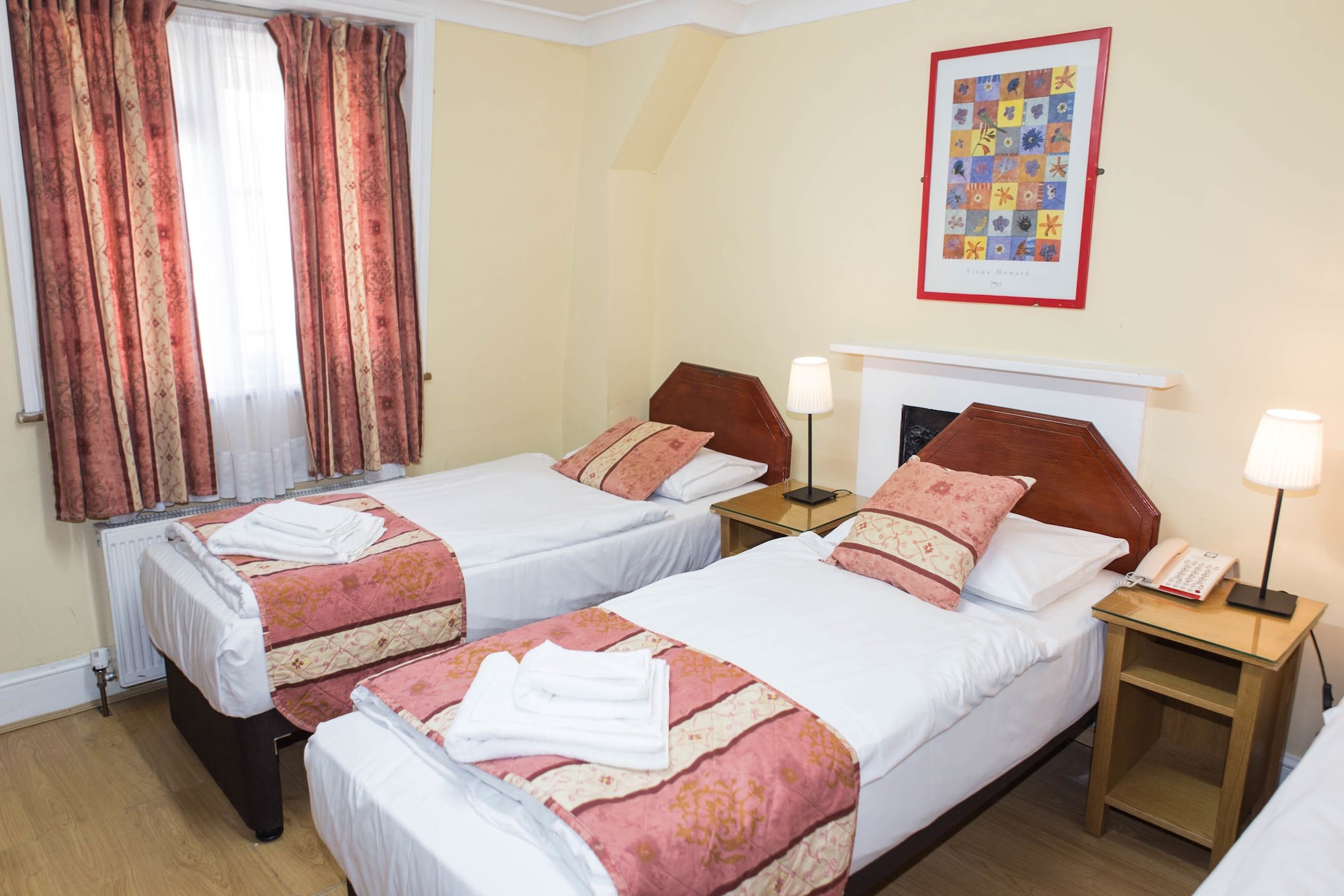 ROOM, TRIPLE