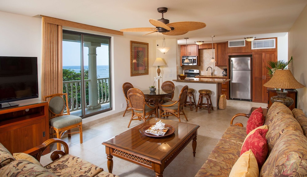 Lahaina Shores Beach Resort 31/57