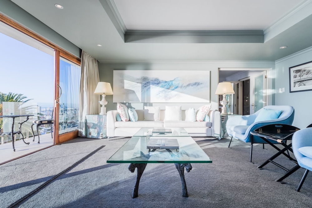 Ellerman House 43/69