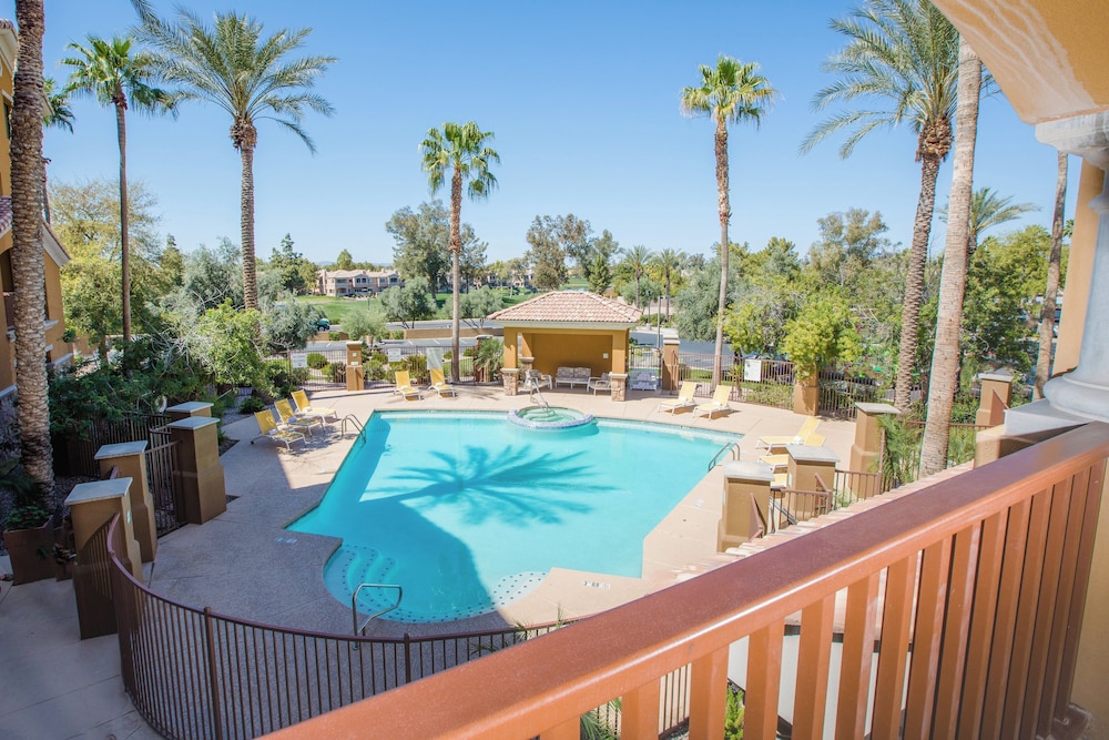 Holiday Inn Phoenix Chandler 33/70
