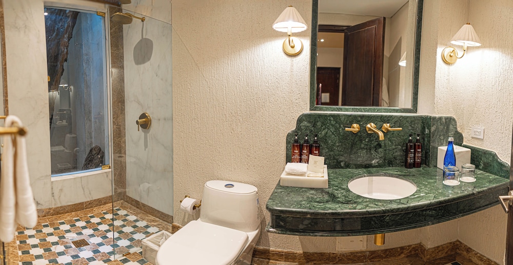 Hotel Boutique Santo Toribio 65/66