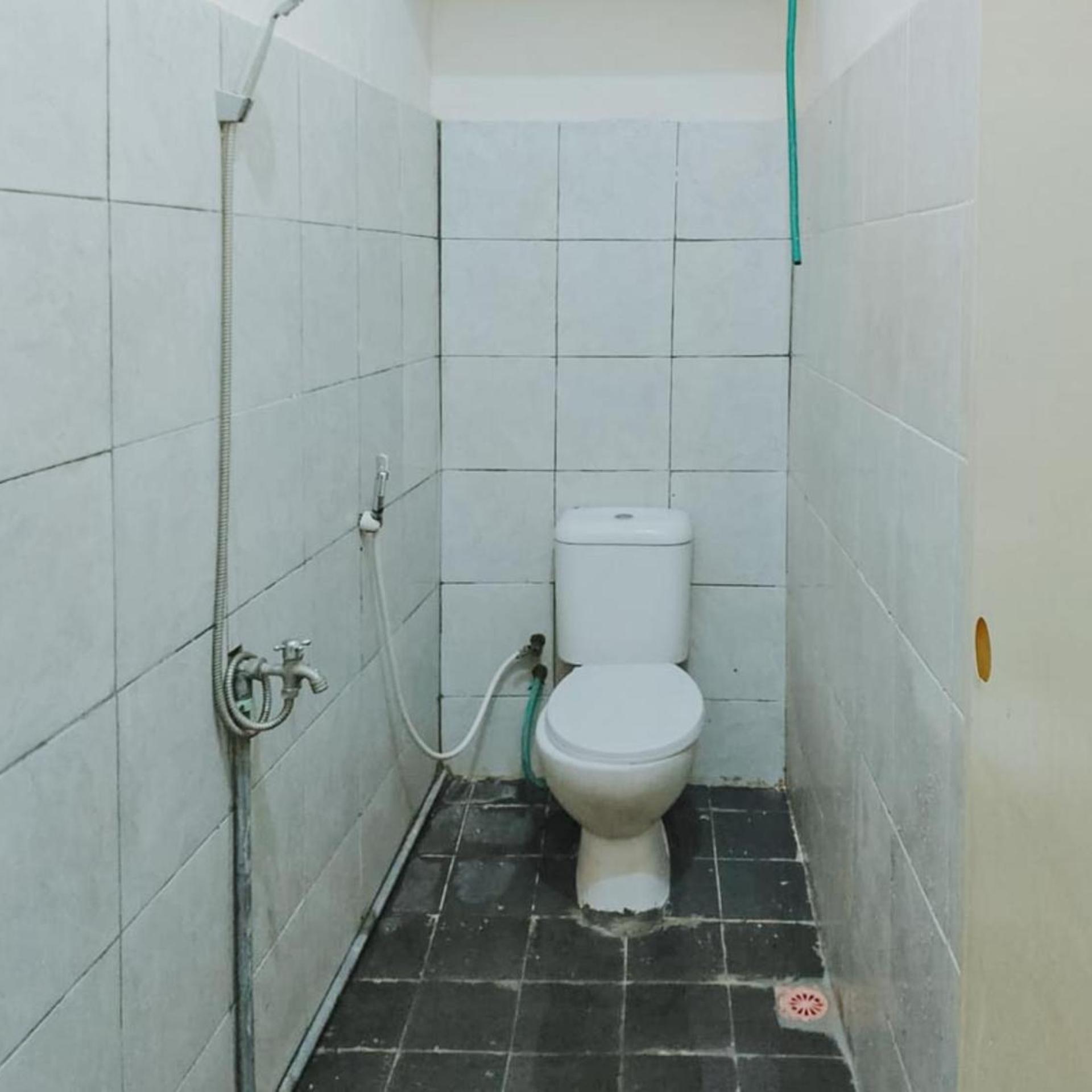 OYO 3895 D'Luck Homestay 34/37