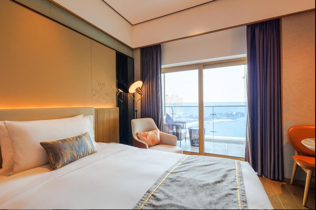 Howard Johnson Plaza by Wyndham Blue Bay Sihanoukville 8/48