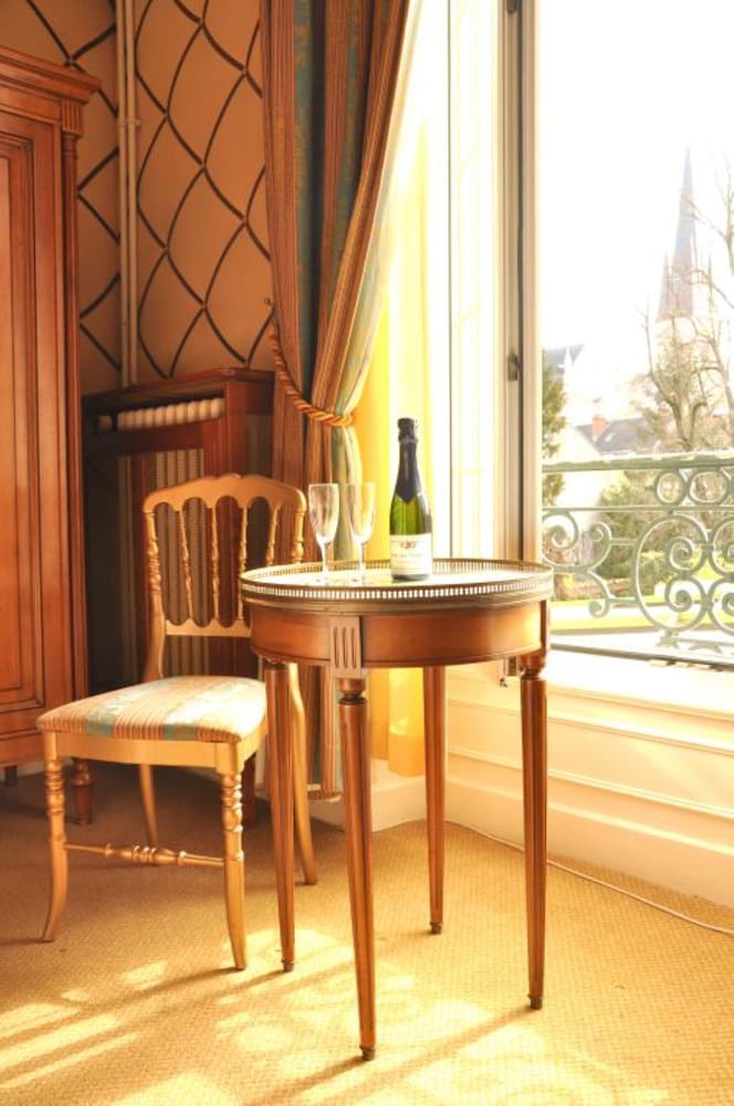 Grand Hotel Des Templiers 53/68