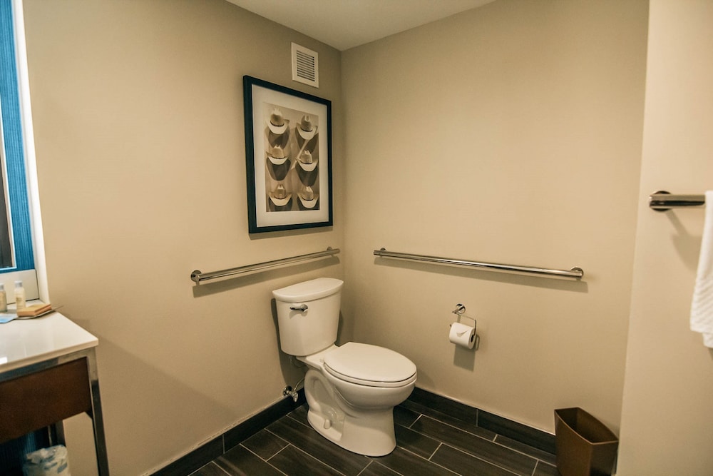 Doubletree By Hilton Lubbock - University Area 11/77