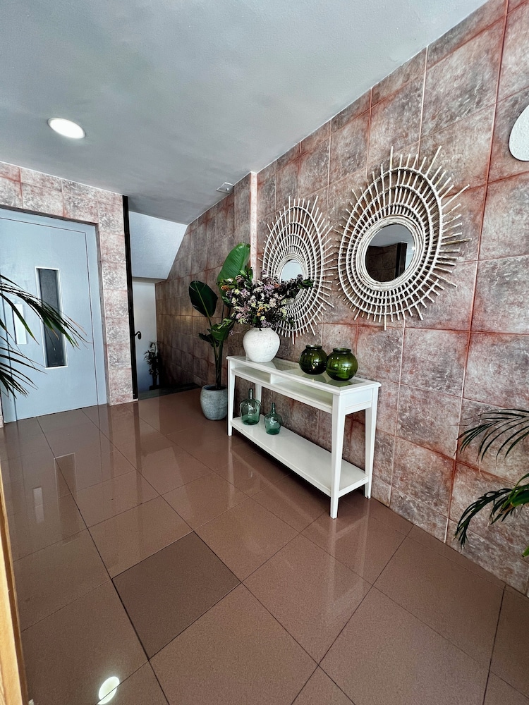 Residencia Cardona 7/57