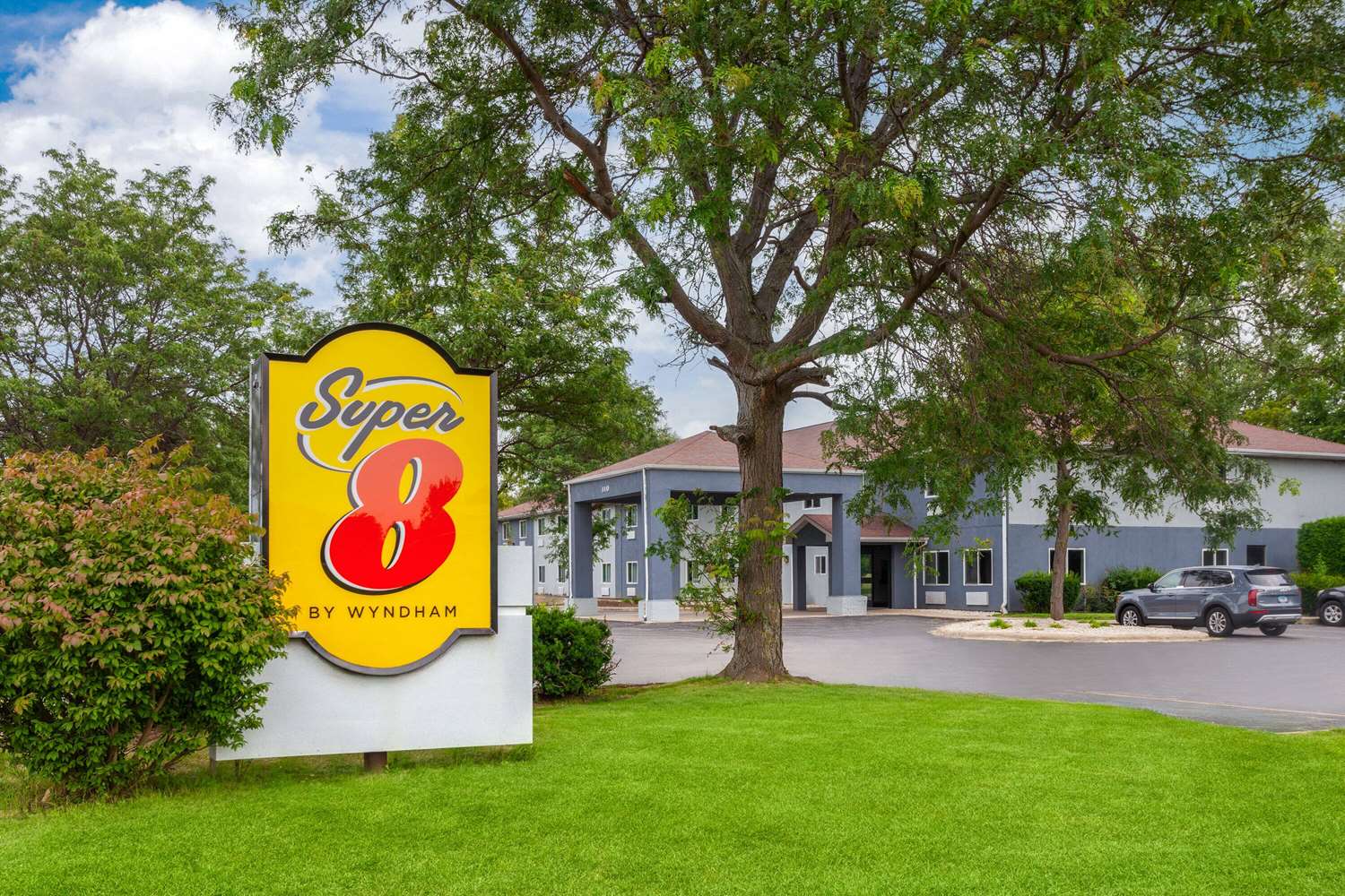 McHenry Inn 24/29