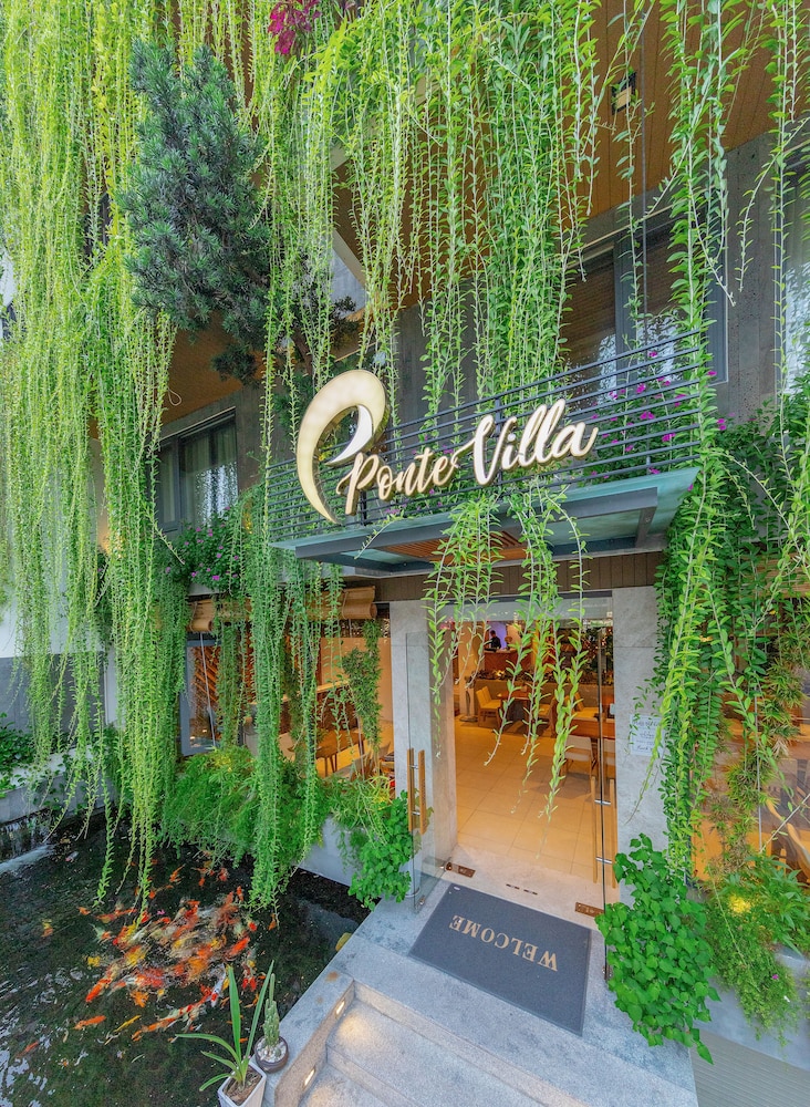 Ponte Boutique Villa 4/63