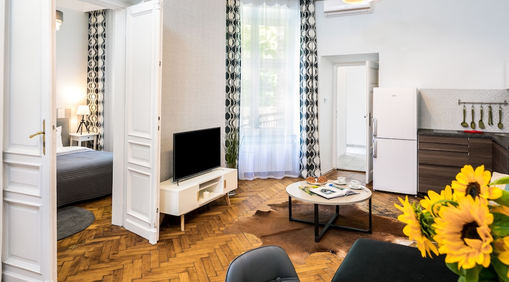 Old Town Residence Bis 25/50