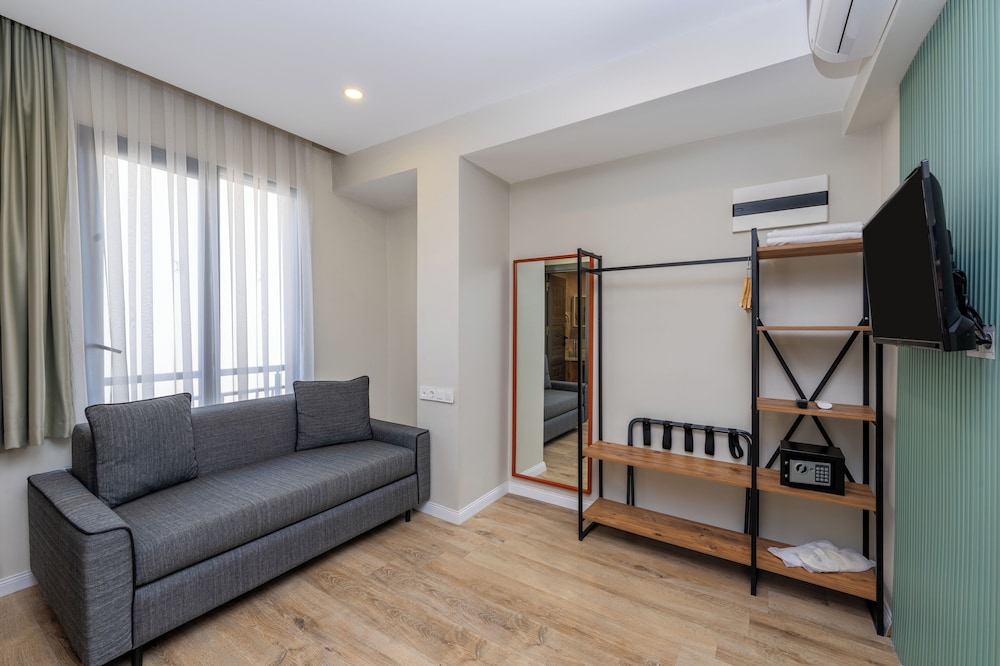 Echinus Hotels 29/48