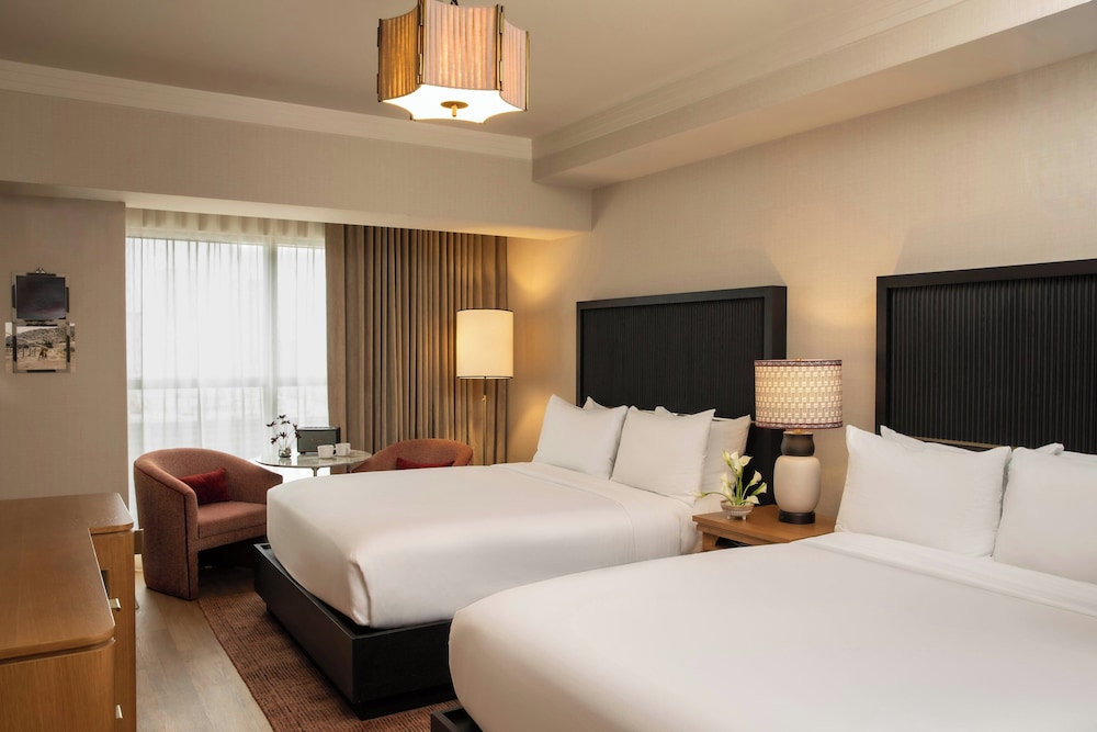 Premium, 2 Queen Beds, Accessible