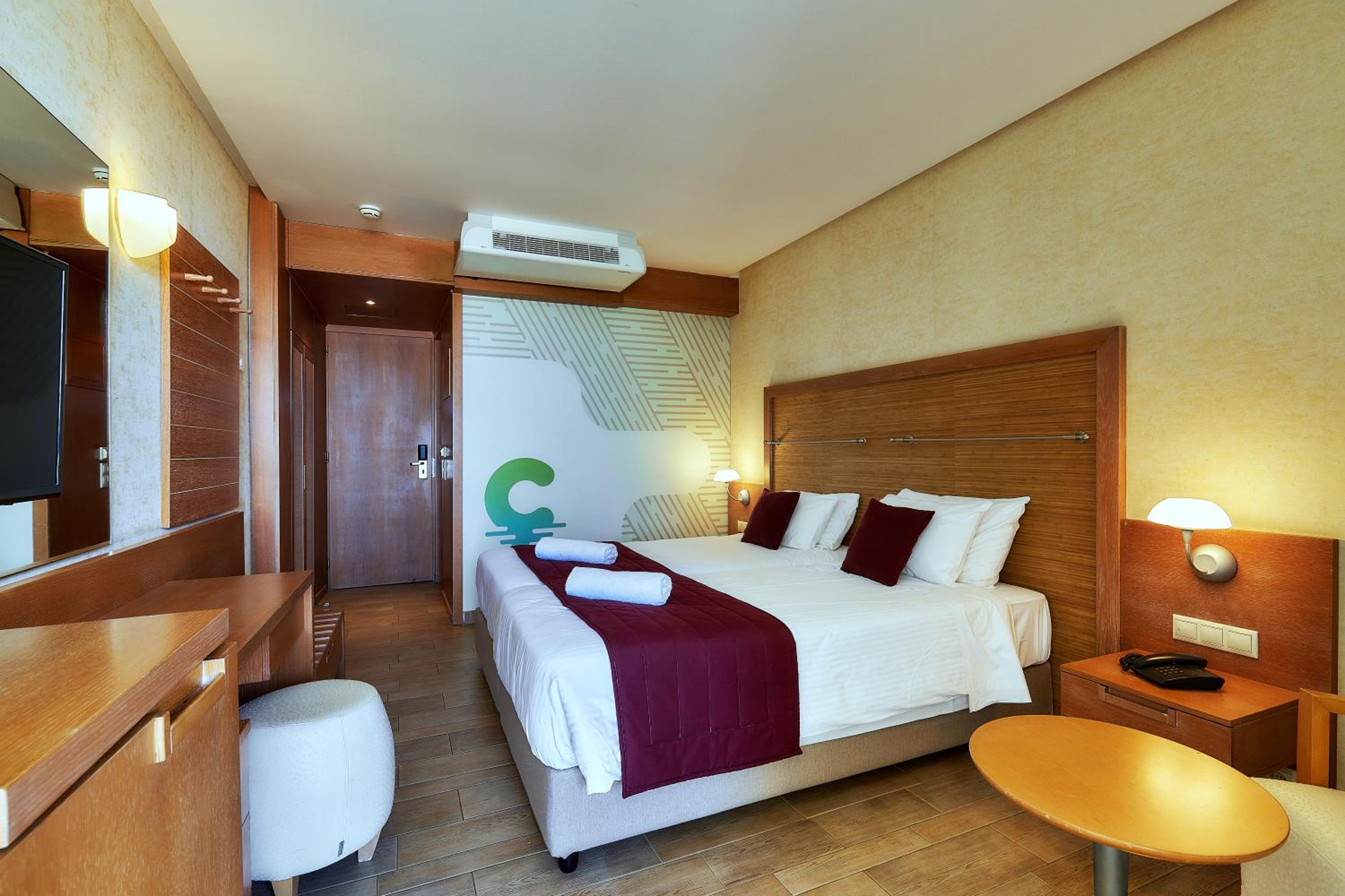 غرفة بإطلالة على البحر، Sirens Beach Hotel 6/8