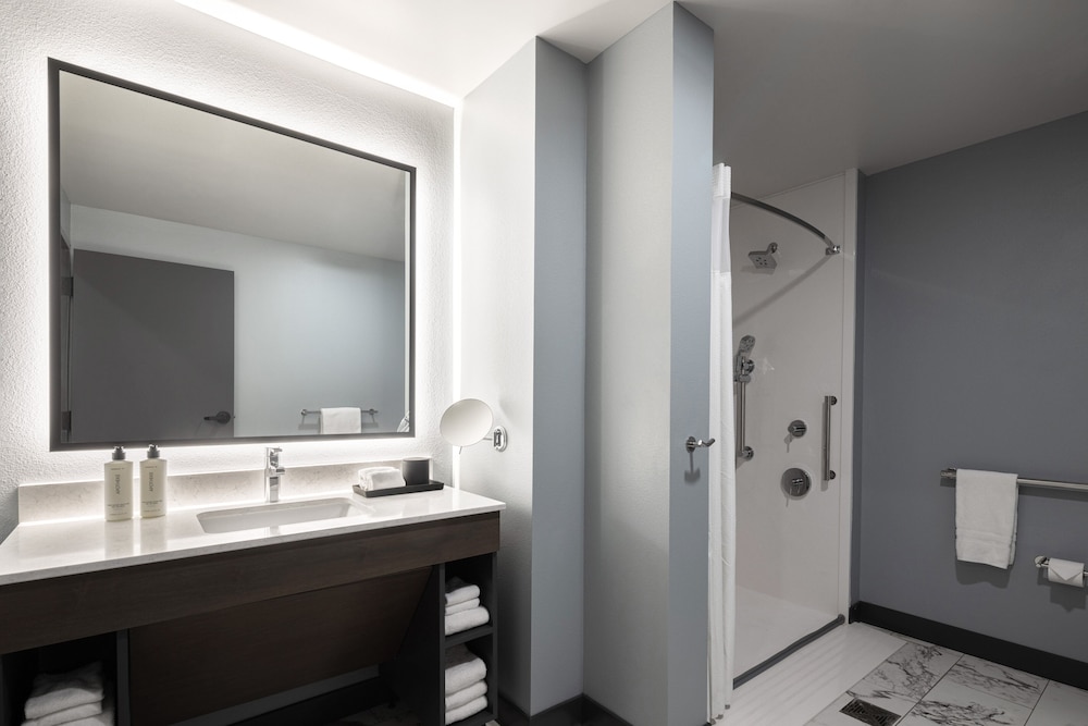 Crowne Plaza KEARNEY 18/78