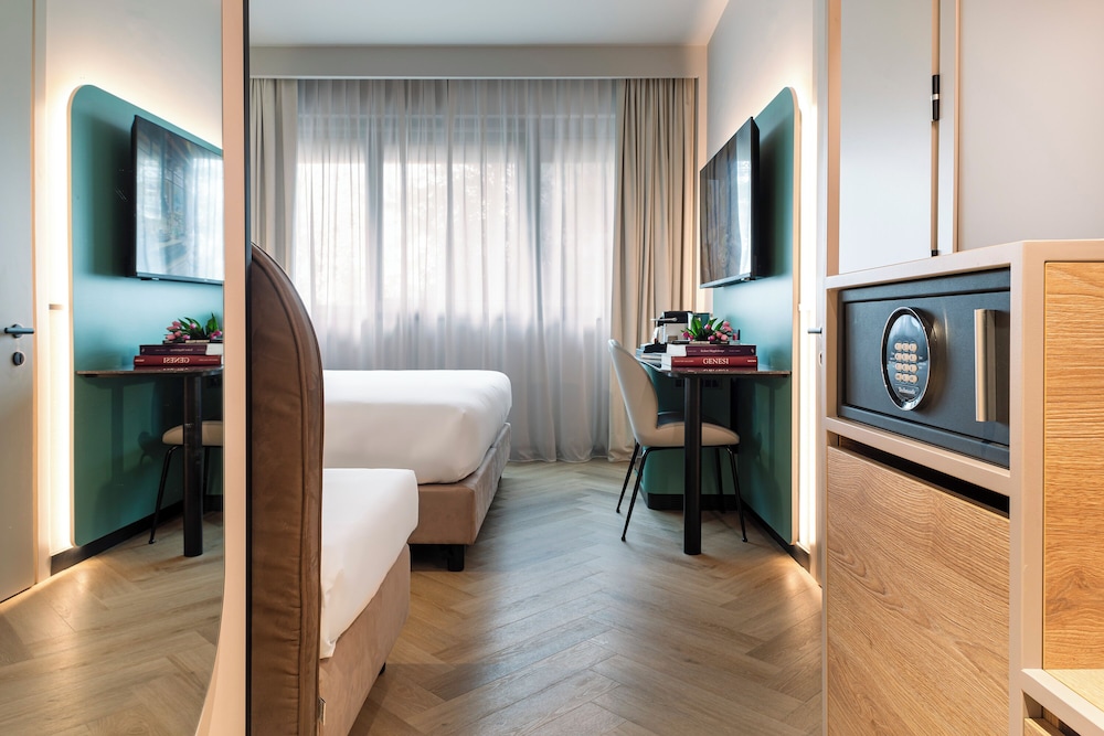 Living Place Hotel 23/105
