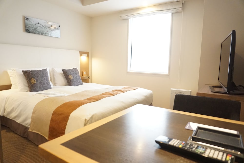 RESIDENTIAL, DOUBLE BED