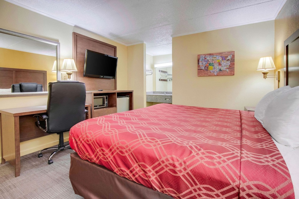 Econo Lodge Lenoir City 15/33