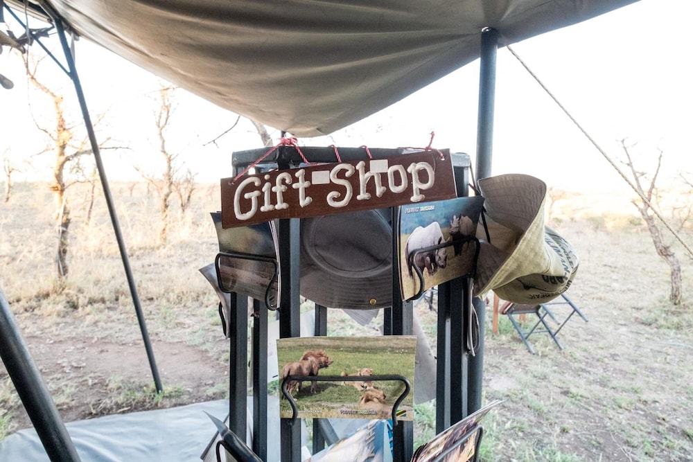 SERENGETI WILDEBEEST CAMP 55/55