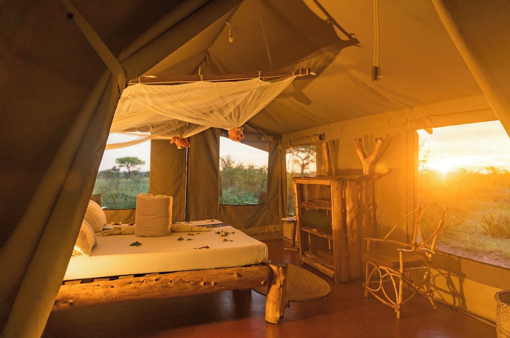 IKOMA TENTED CAMP 28/50