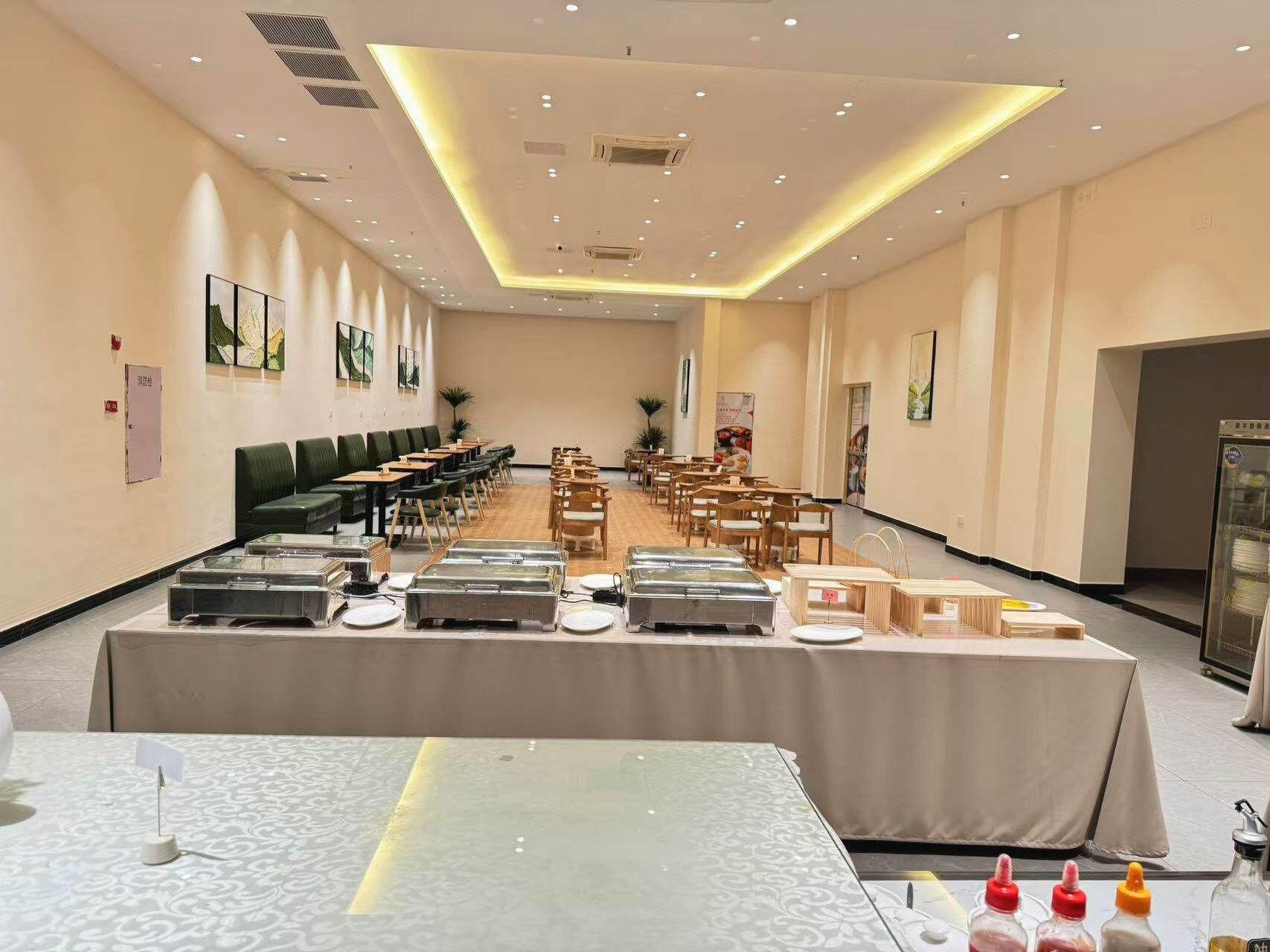 Vienna International Hotel (Foshan Lecong Center) 47/52