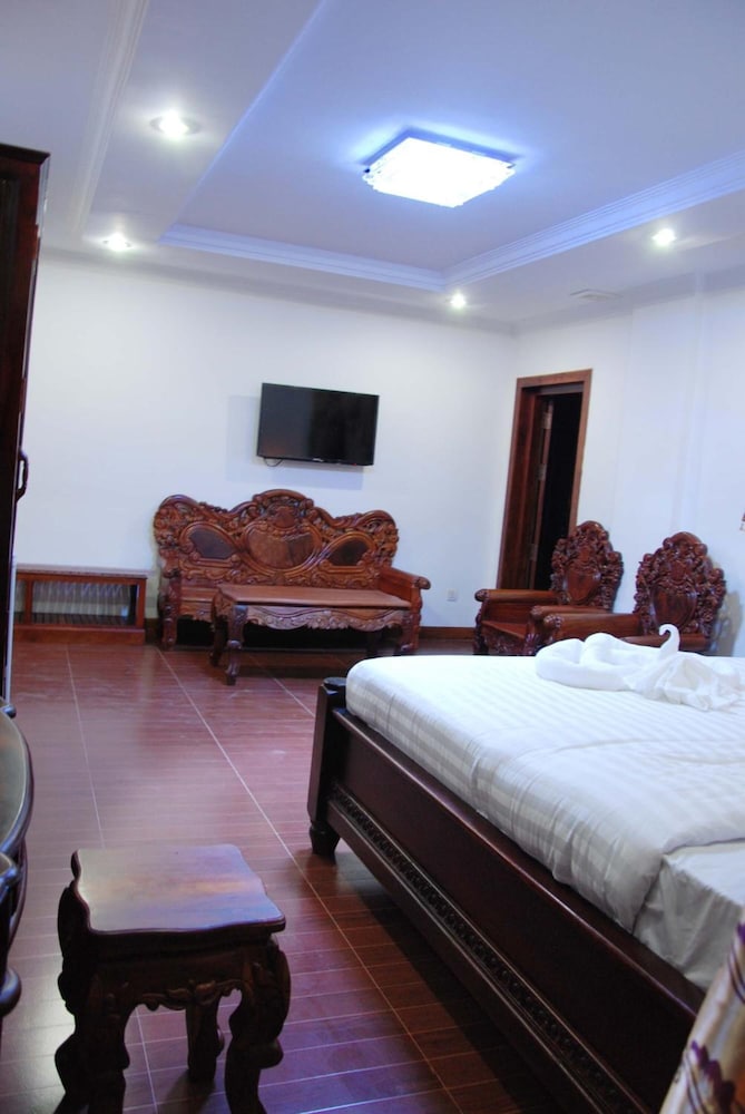 Emerald Bb Battambang Hotel 23/43