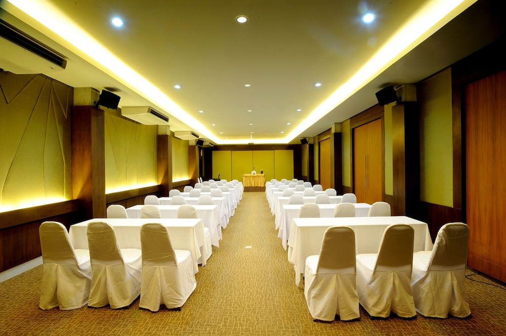 The Charm Boutique Resort & Hotel 41/46