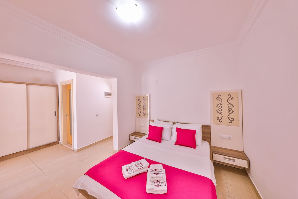 ROOM, DOUBLE BED, GARDEN VIEW, BALCONY