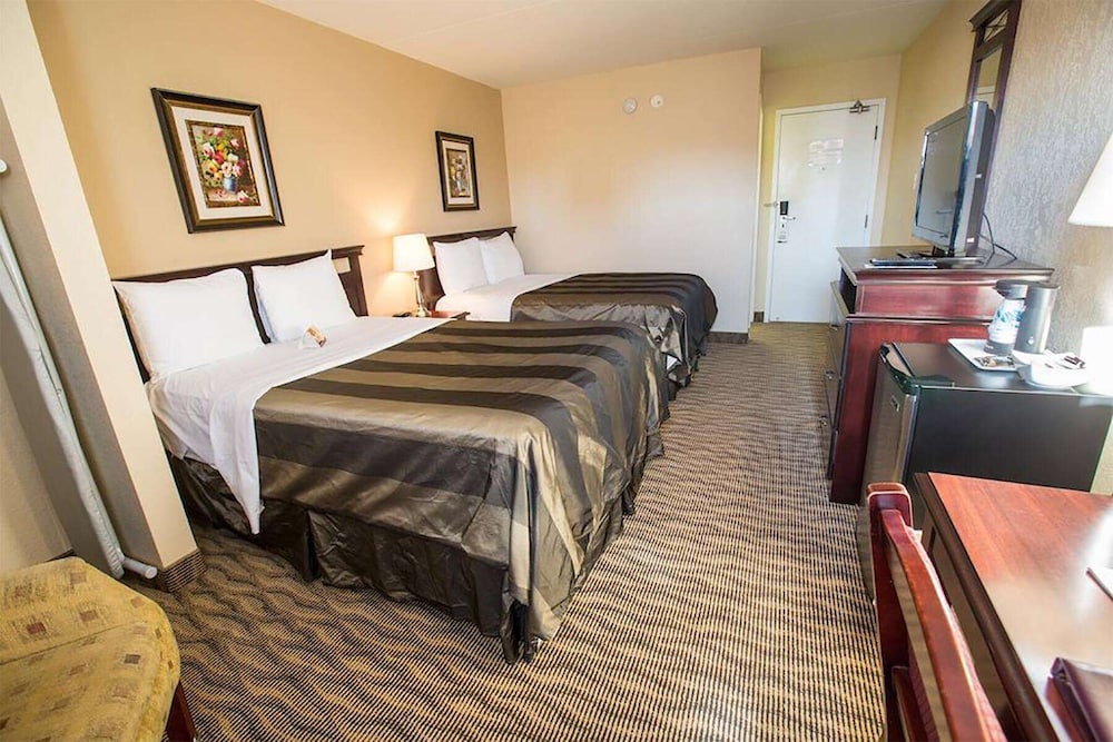 Travelodge by Wyndham Regina 10/65