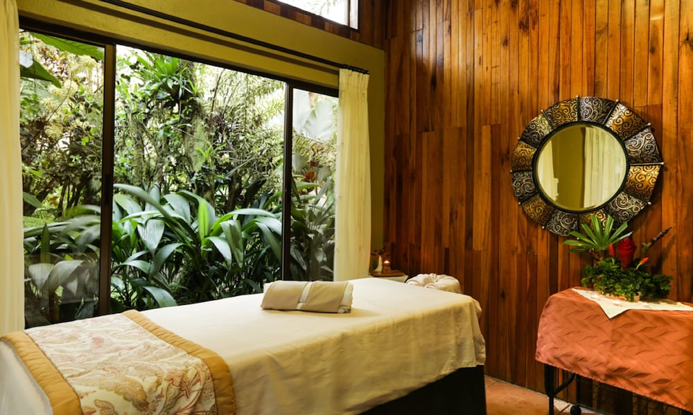 Arenal Paraiso Resort Thermo Mineral Hot Springs 12/50