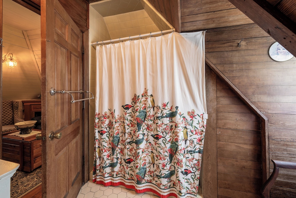 Gillis Grier Bed and Breakfast 23/50