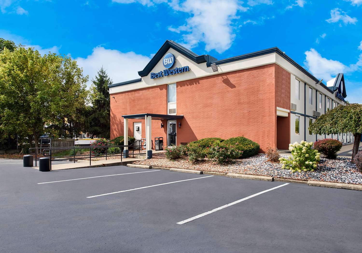Best Western Adena Inn 35/38