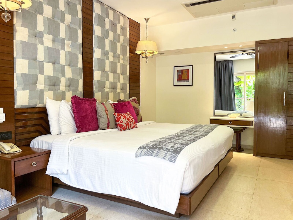 Courtyard, Double Bed