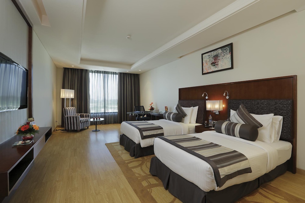1 BEDROOM, STANDARD, TWIN BEDS