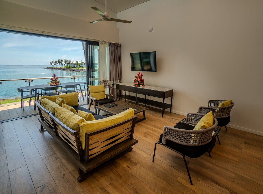 Taumeasina Island Resort 24/50