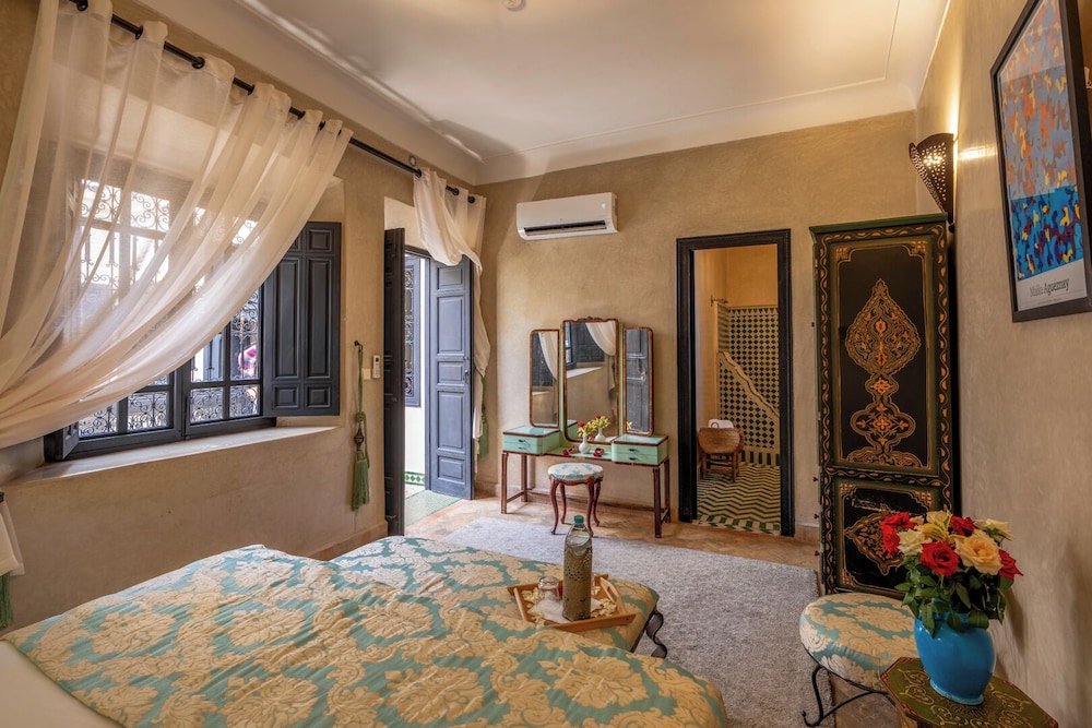 Riad Saba 8/64