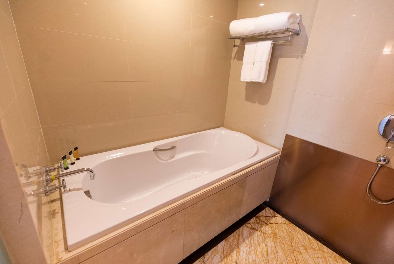 Ramada Plaza by Wyndham Fuzhou South 21/24