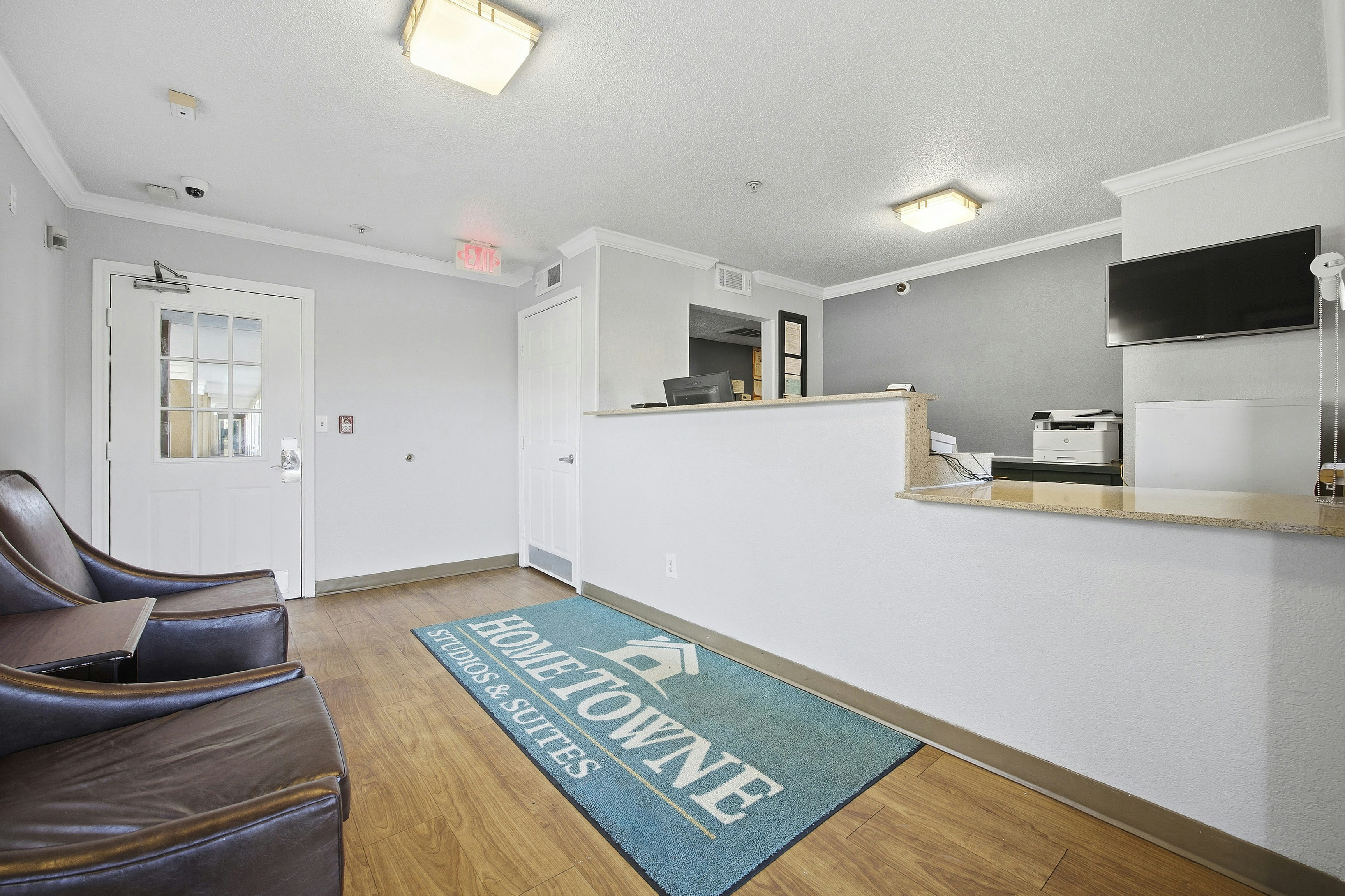HomeTowne Studios by Red Roof Atlanta NE - Peachtree Corners 15/50